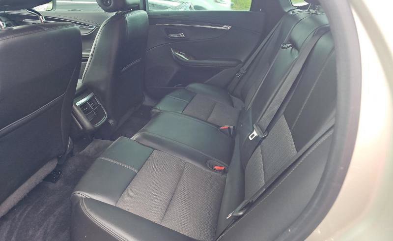 Used 2015 Chevrolet Impala LT FWD image 10