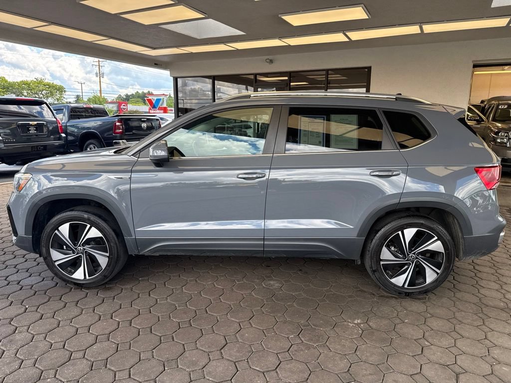 Used 2023 Volkswagen Taos SE AWD/4WD image 9