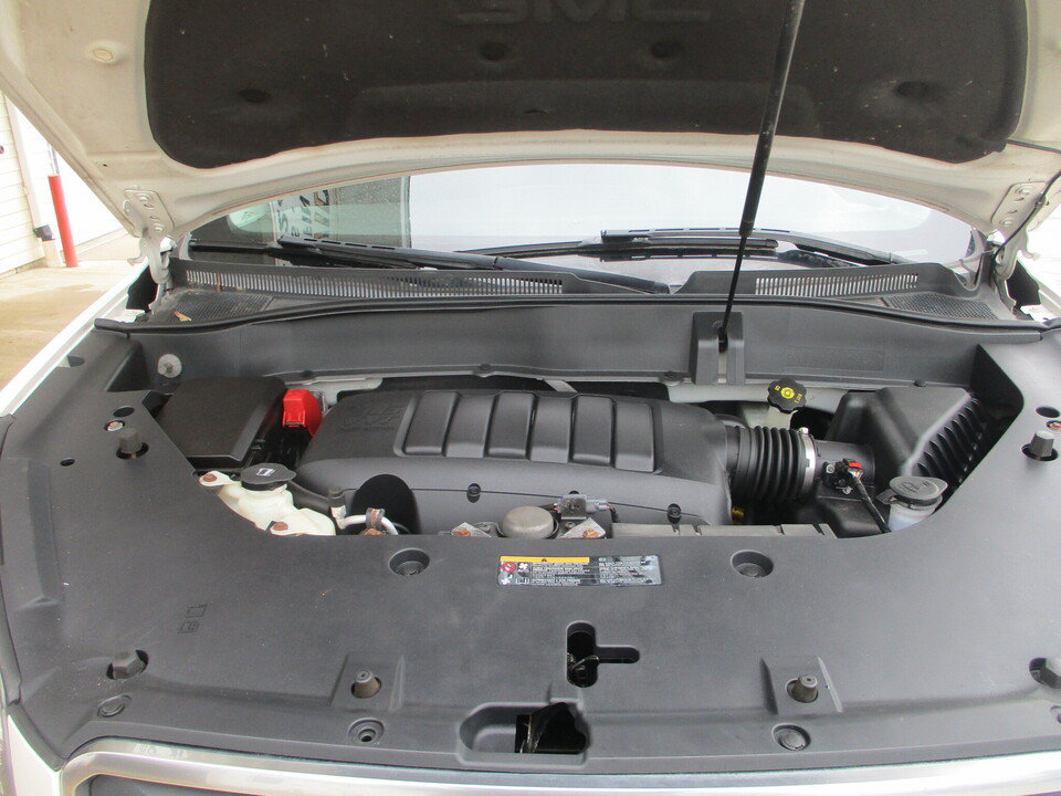 Used 2015 GMC Acadia SLE AWD/4WD image 4