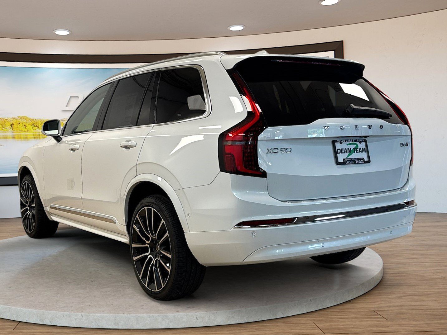 New 2026 Volvo XC90 B6 Plus w/ Protection Package Premier AWD/4WD image 6