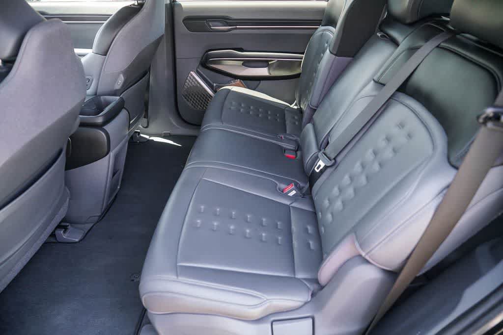Certified 2024 Kia EV9 Wind AWD/4WD image 17