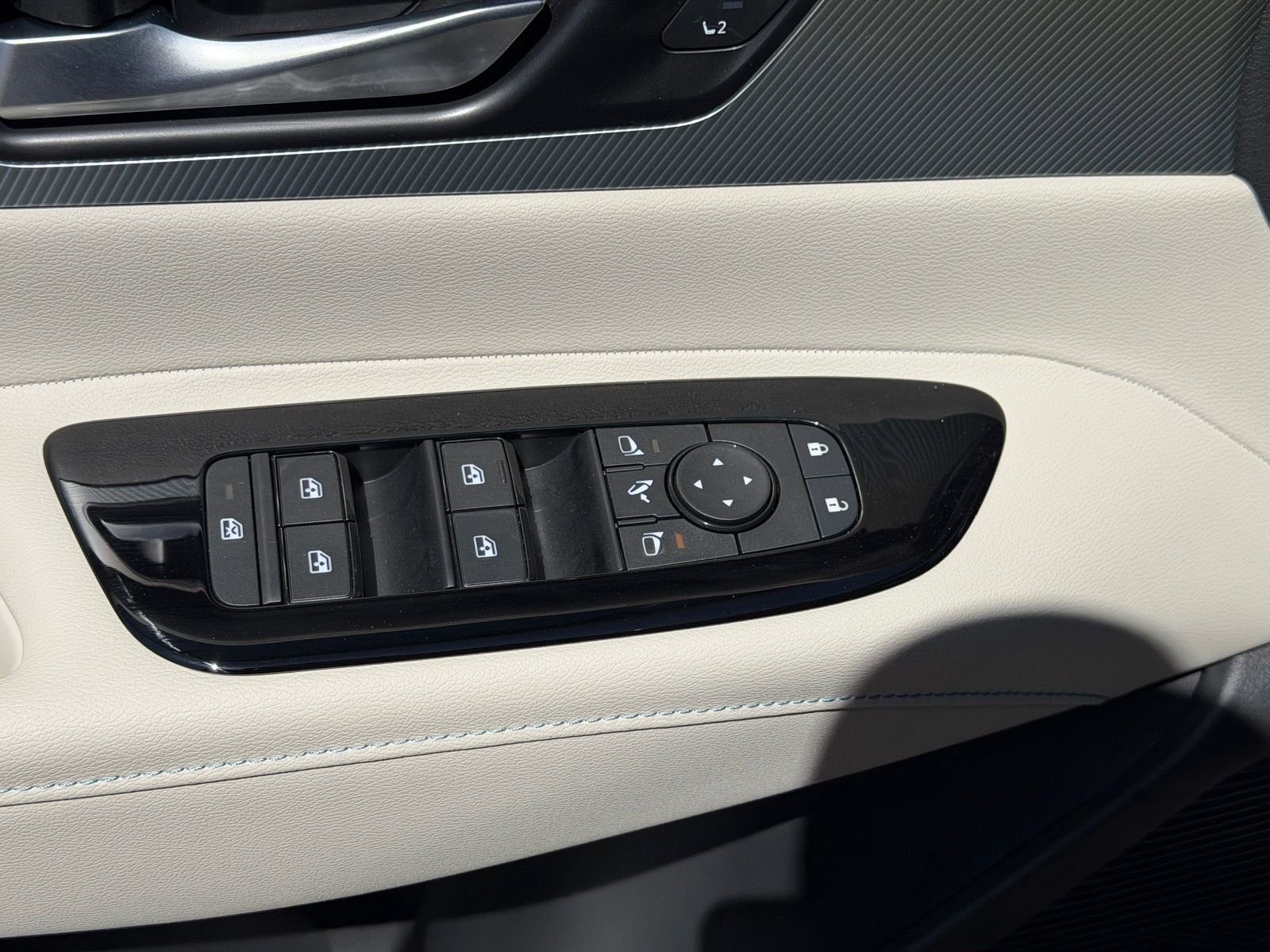 New 2026 Nissan Murano Platinum AWD/4WD image 16