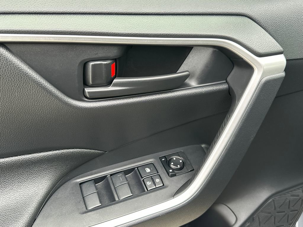 Certified 2025 Toyota RAV4 LE image 16