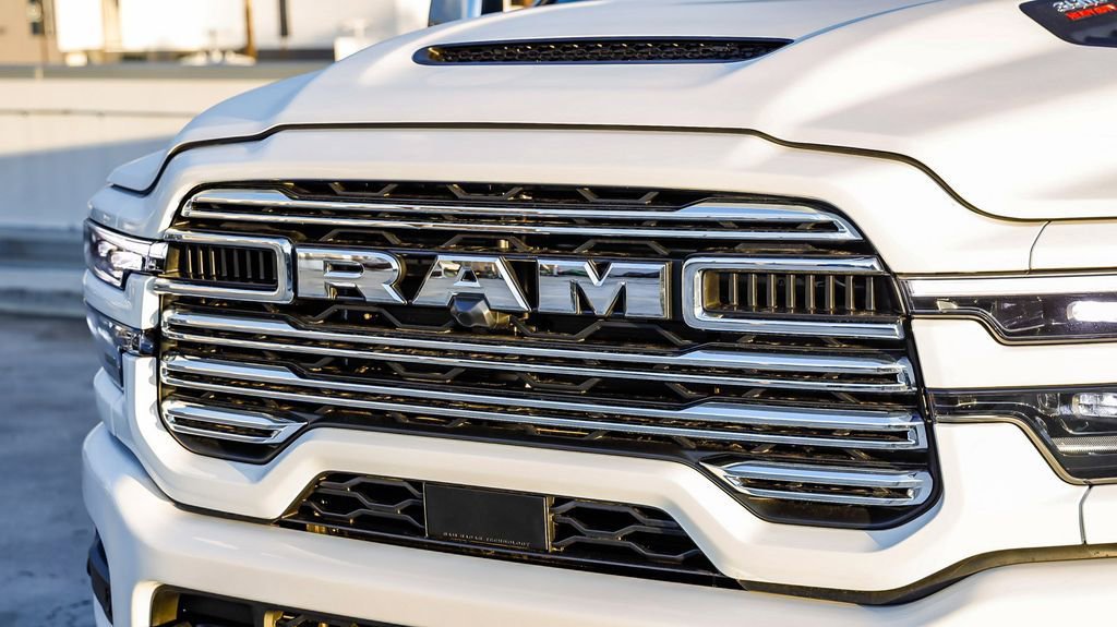 New 2026 RAM 3500 Laramie AWD/4WD image 6