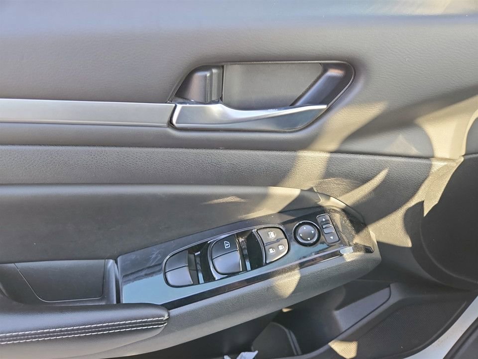 Used 2023 Nissan Altima 2.5 SV image 22