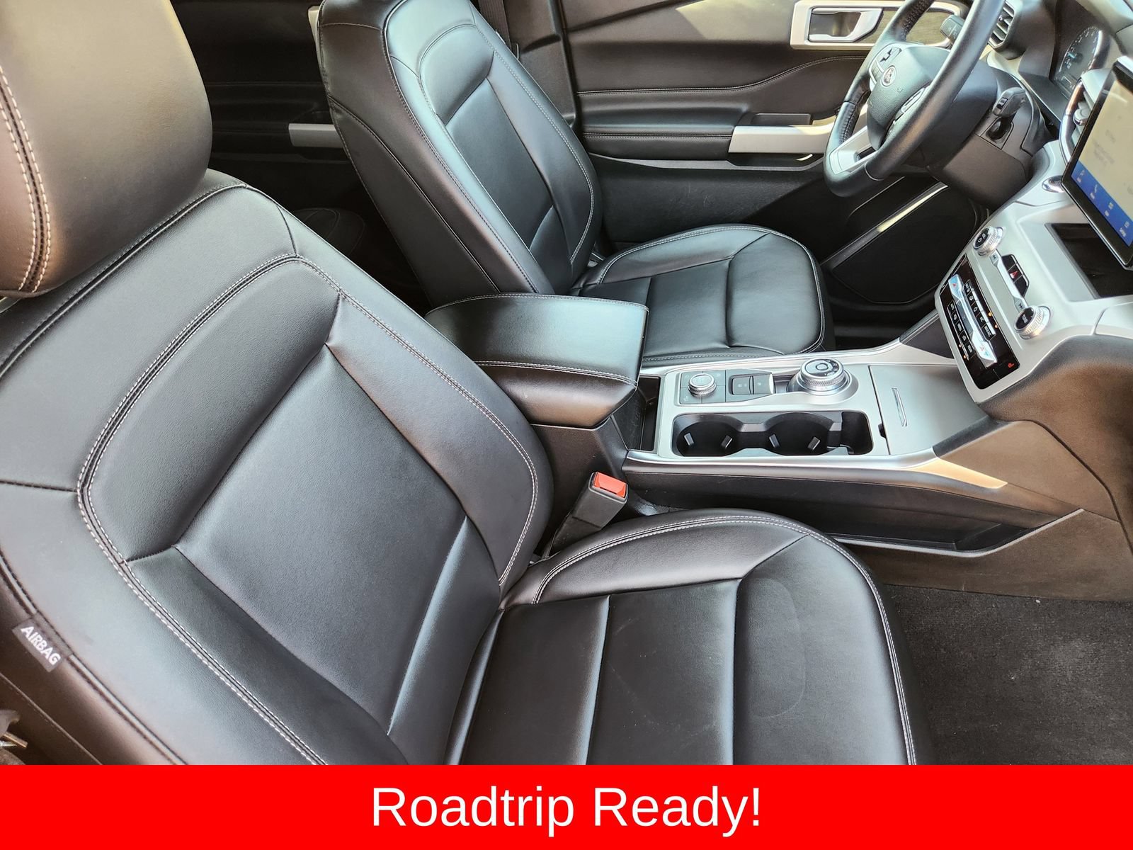 Used 2024 Ford Explorer XLT w/ Equipment Group 202A AWD/4WD image 24