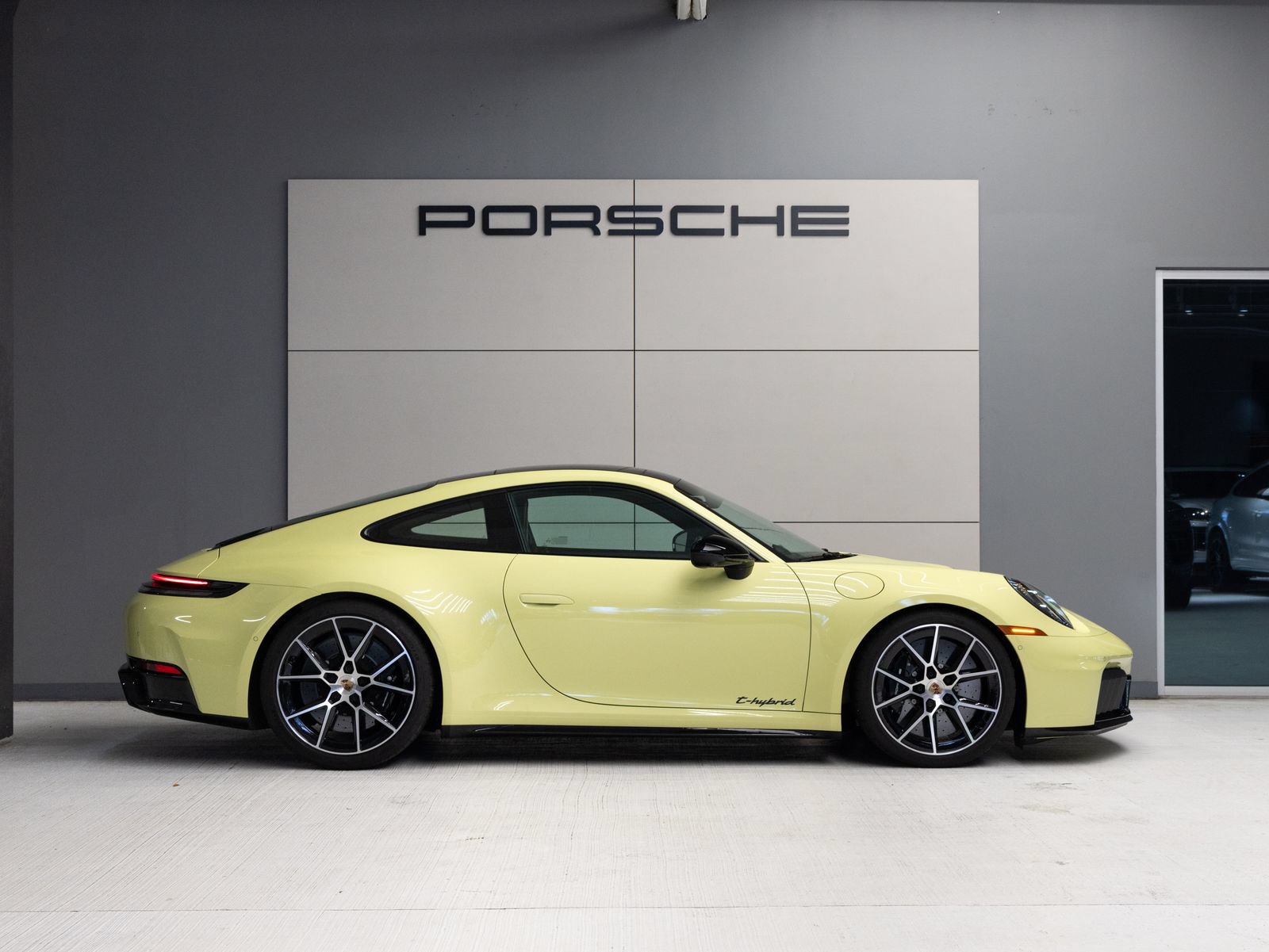 Certified 2025 Porsche 911 Carrera 4 GTS AWD/4WD image 8