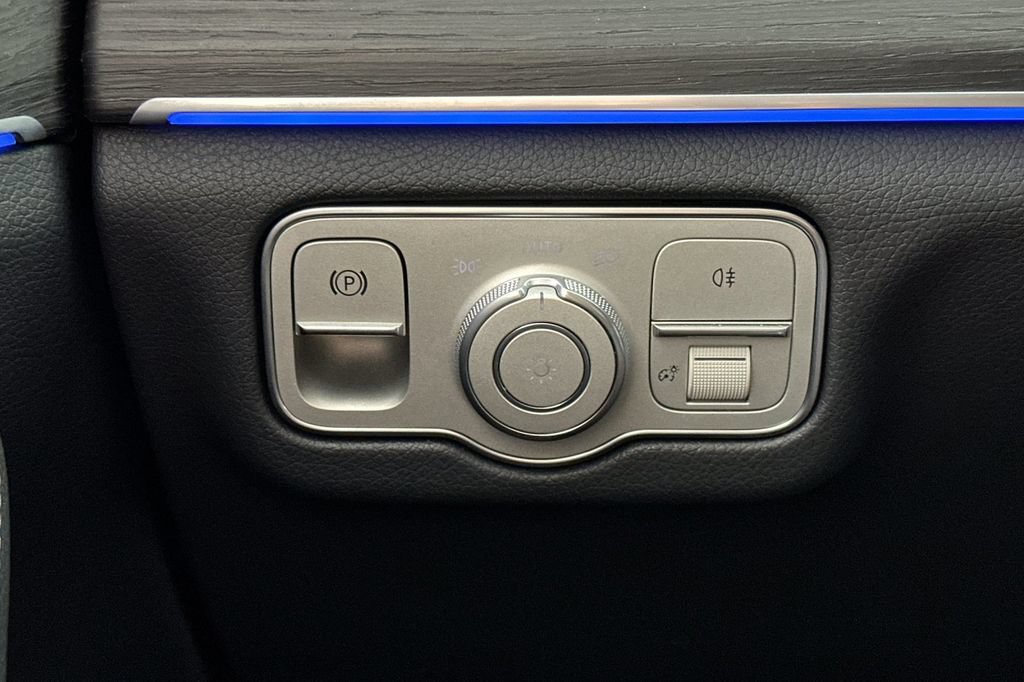 Certified 2026 Mercedes-Benz GLS 450 4MATIC image 34