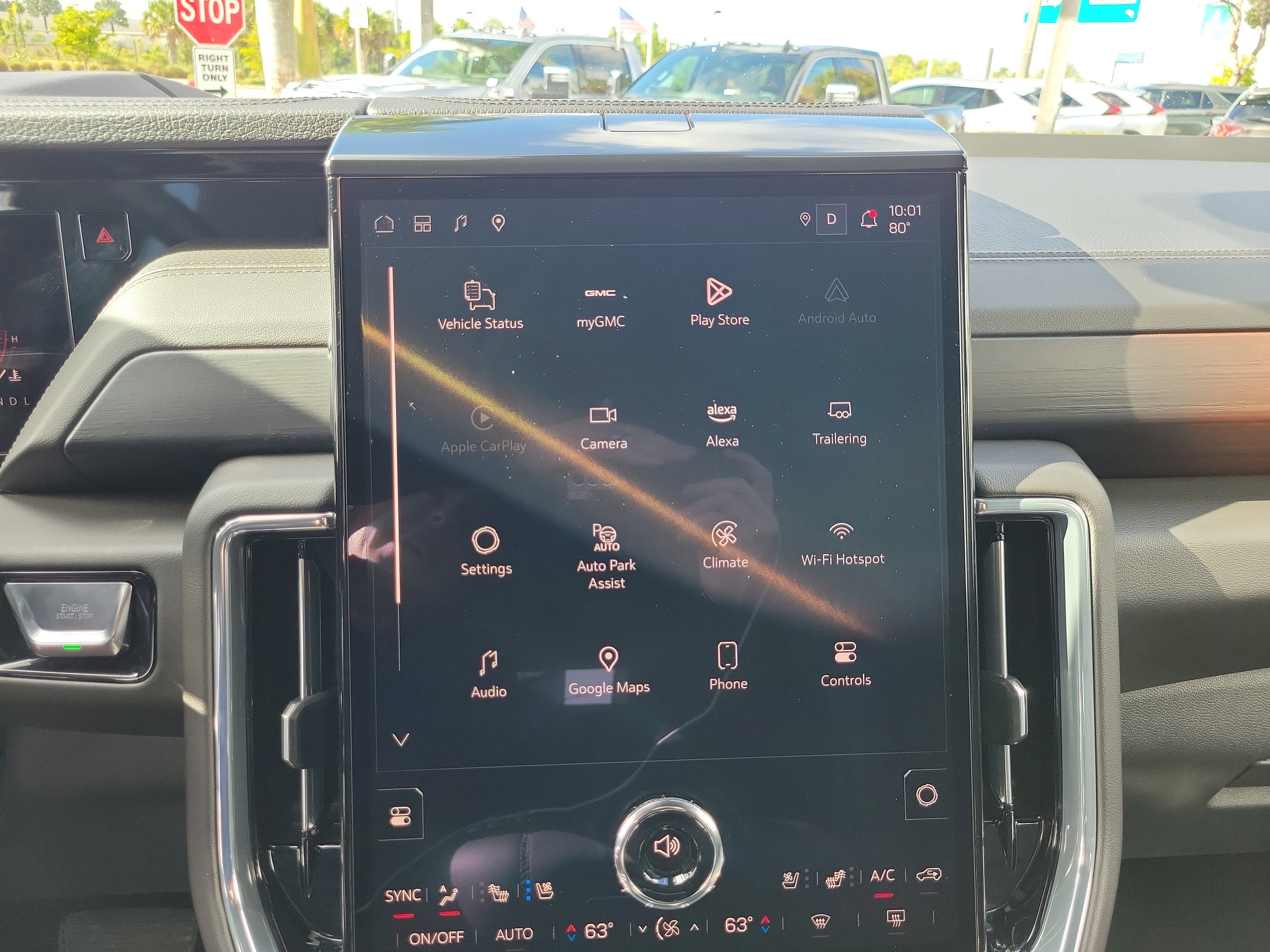 Used 2025 GMC Yukon XL Denali image 22