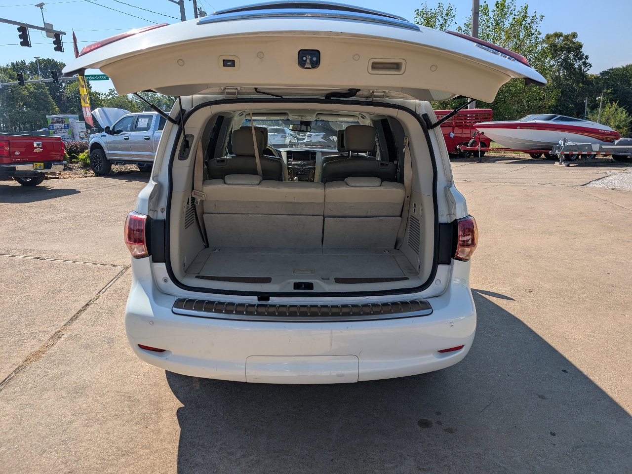 Used 2012 INFINITI QX56 4WD w/ Theater Pkg image 9