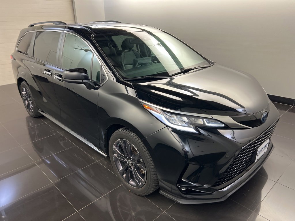 Used 2022 Toyota Sienna XSE
