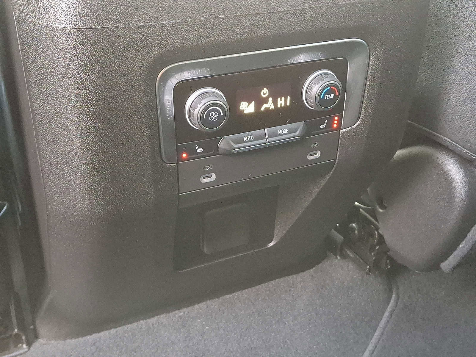 Used 2022 Chevrolet Tahoe RST w/ Luxury Package image 13