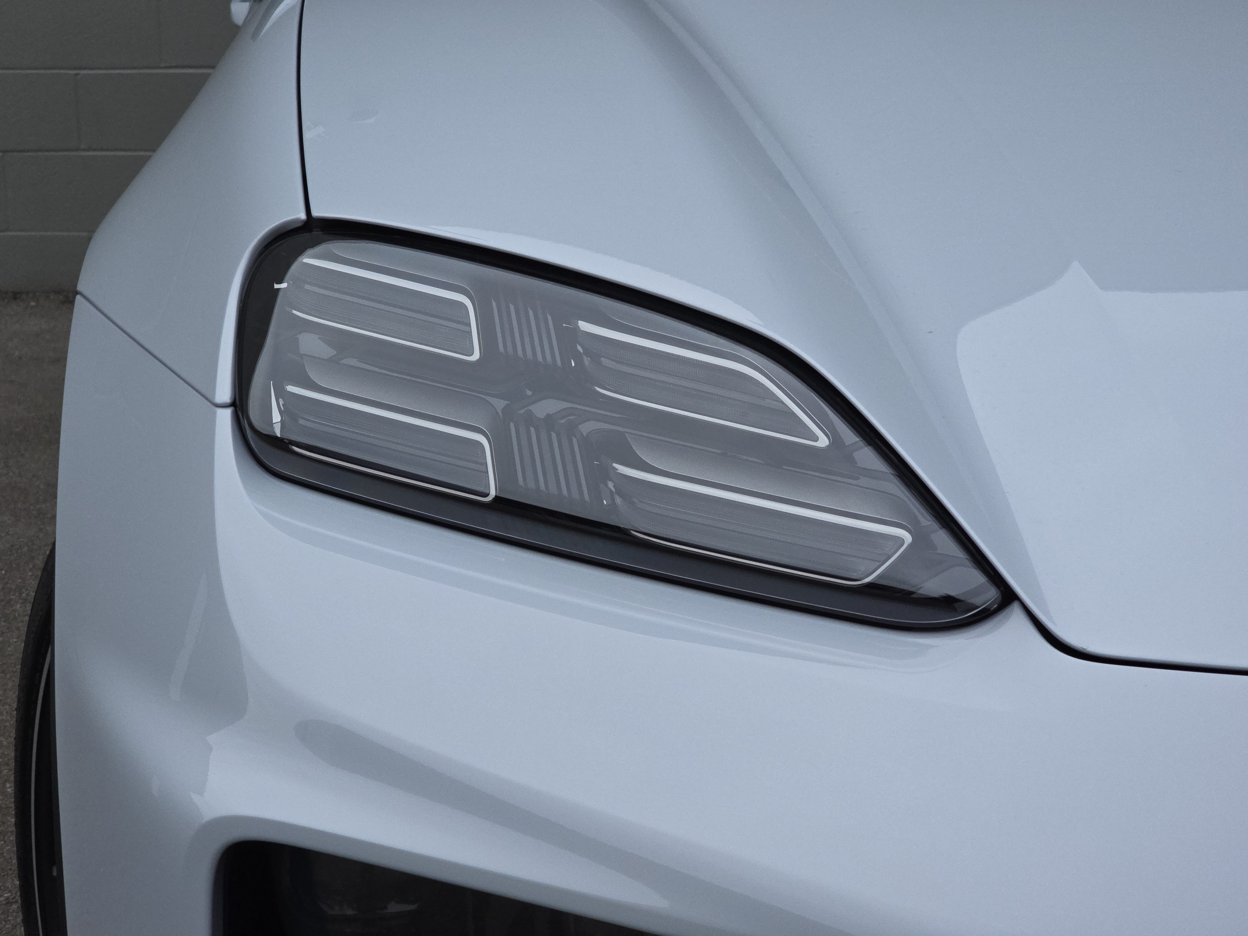 New 2026 Porsche Macan 4 Electric AWD/4WD image 11