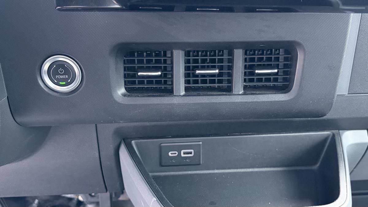 Used 2025 Chevrolet Brightdrop 600 FWD image 18