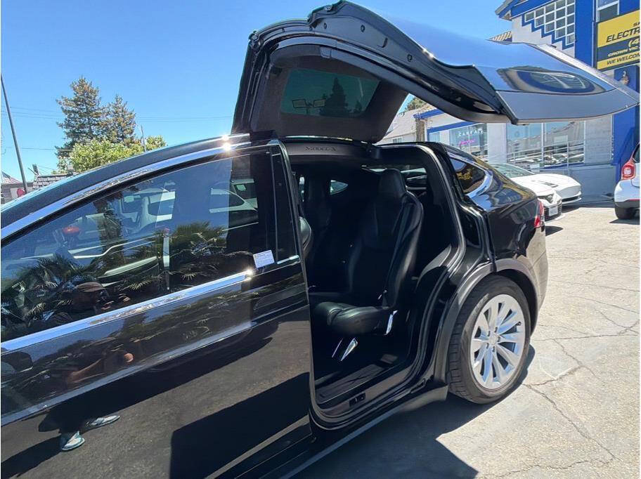 Used 2017 Tesla Model X 100D AWD/4WD image 18