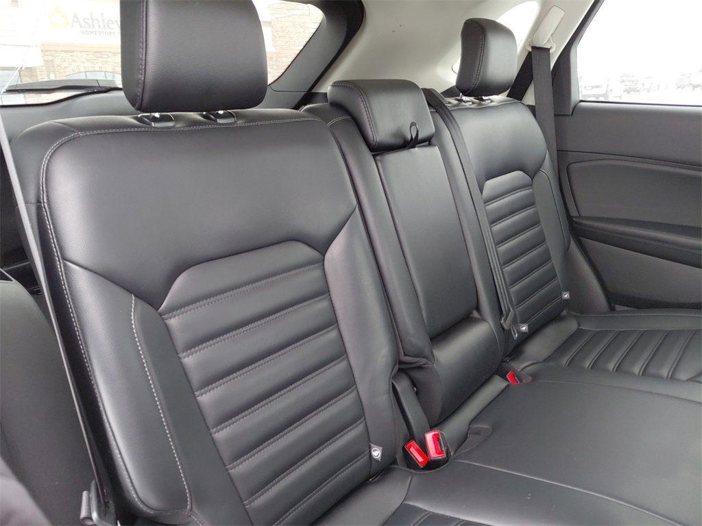 Used 2024 Ford Edge SEL image 19