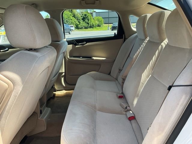 Used 2011 Chevrolet Impala LT FWD image 6