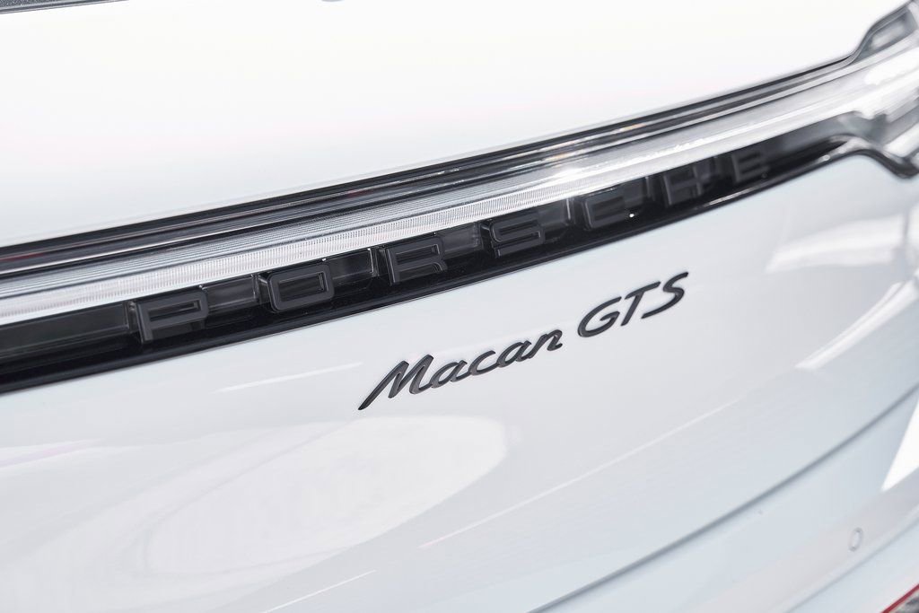 Used 2025 Porsche Macan GTS AWD/4WD image 11