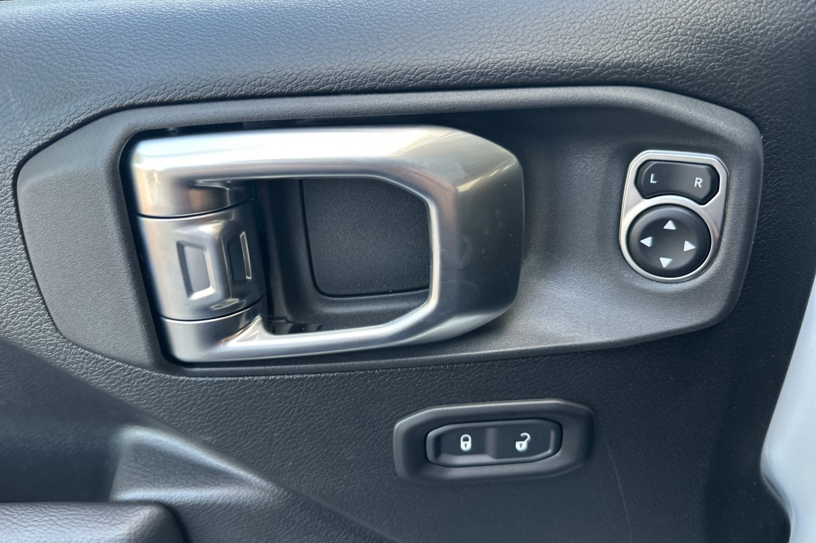 New 2026 Jeep Wrangler Unlimited Sport AWD/4WD image 11