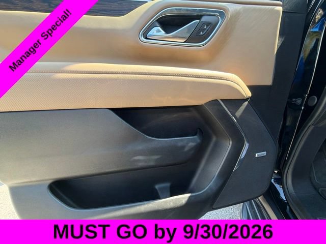 Used 2024 Chevrolet Suburban Premier RWD image 42