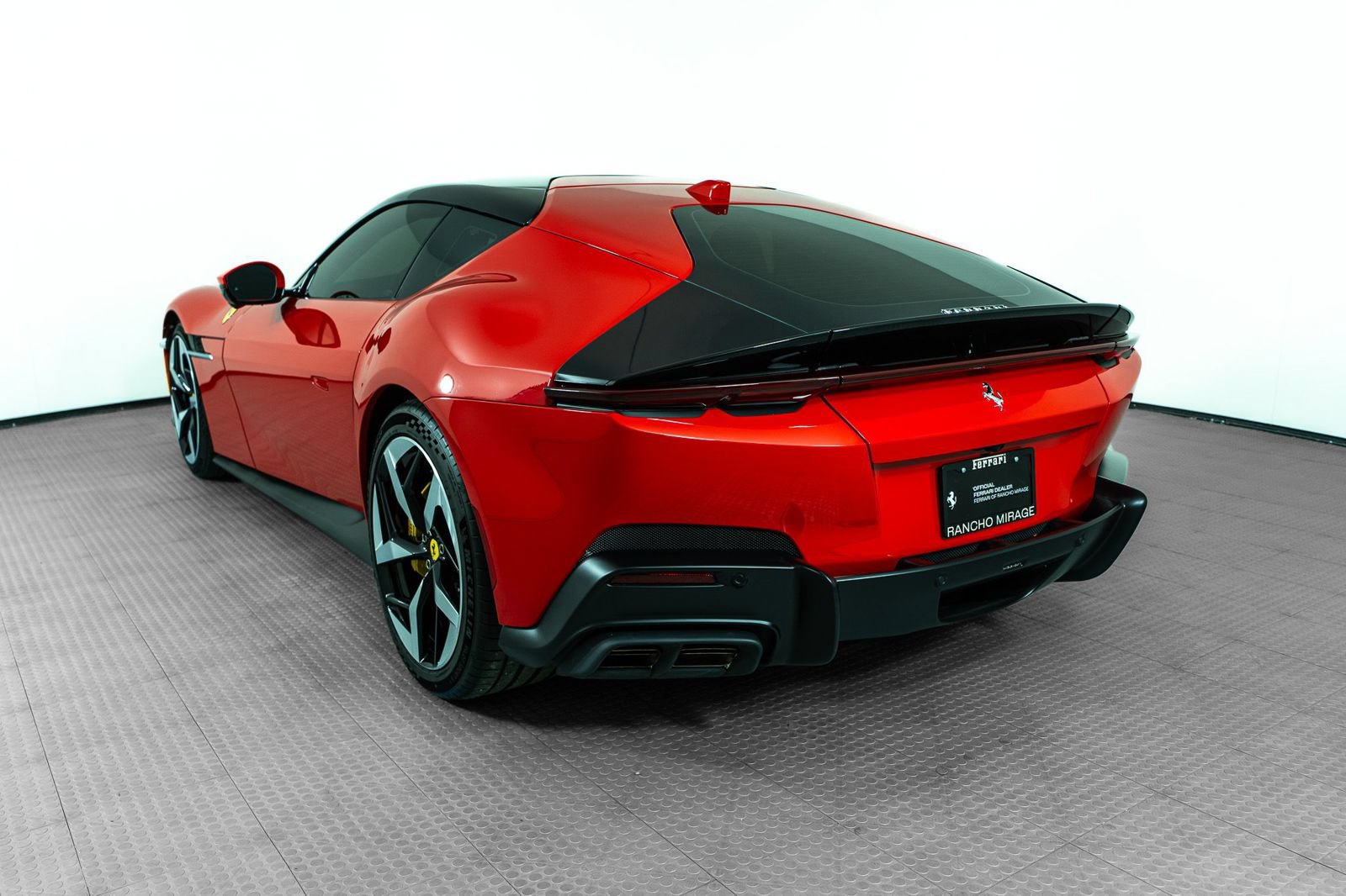 Certified 2025 Ferrari 12Cilindri RWD image 4