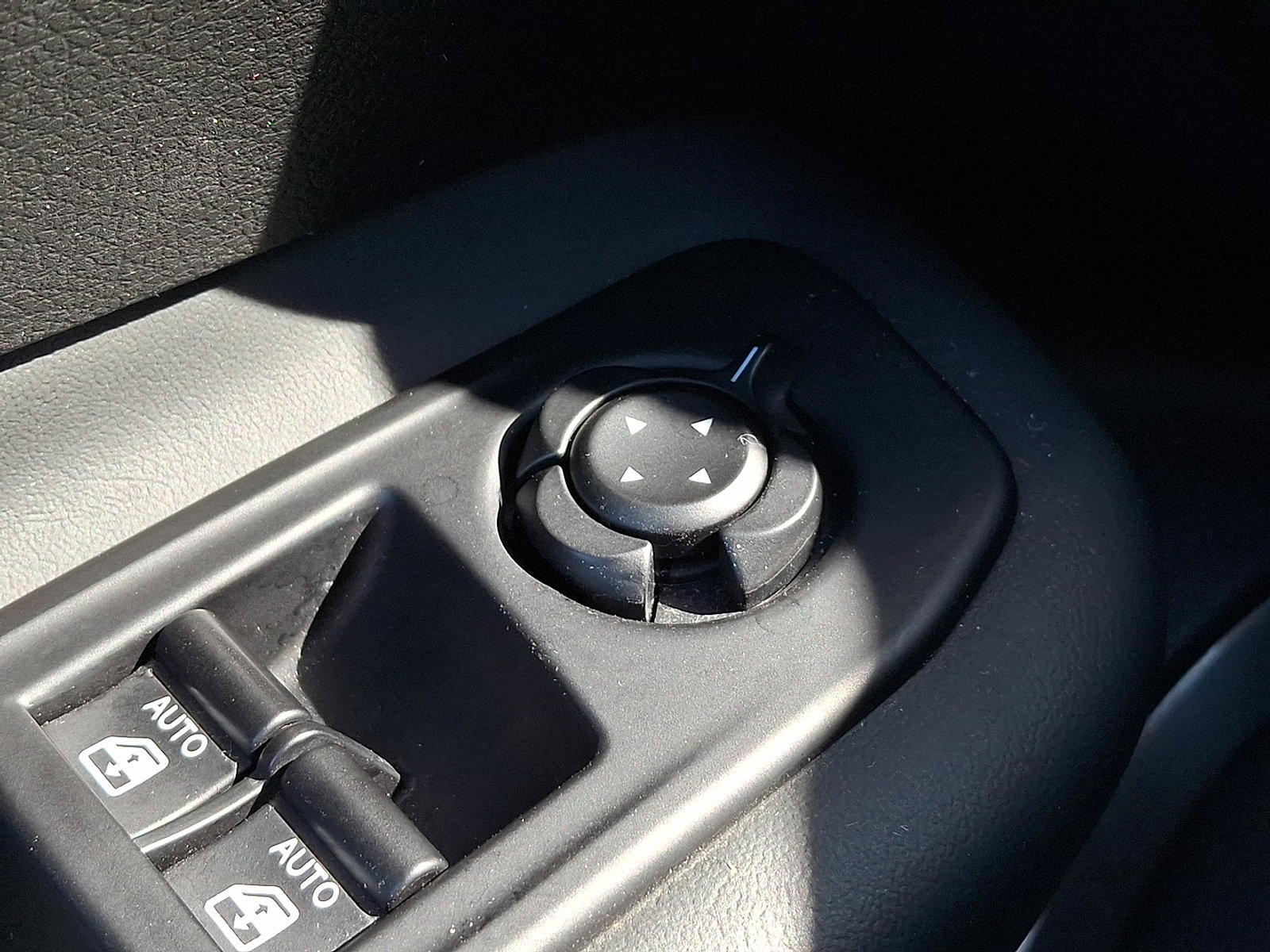 Used 2022 Jeep Renegade Limited w/ Sun, Sound & Wheels Group image 26