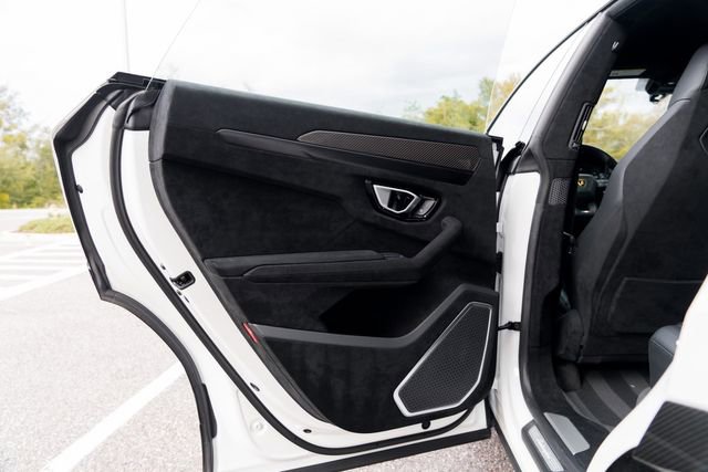 Used 2024 Lamborghini Urus Performante image 22