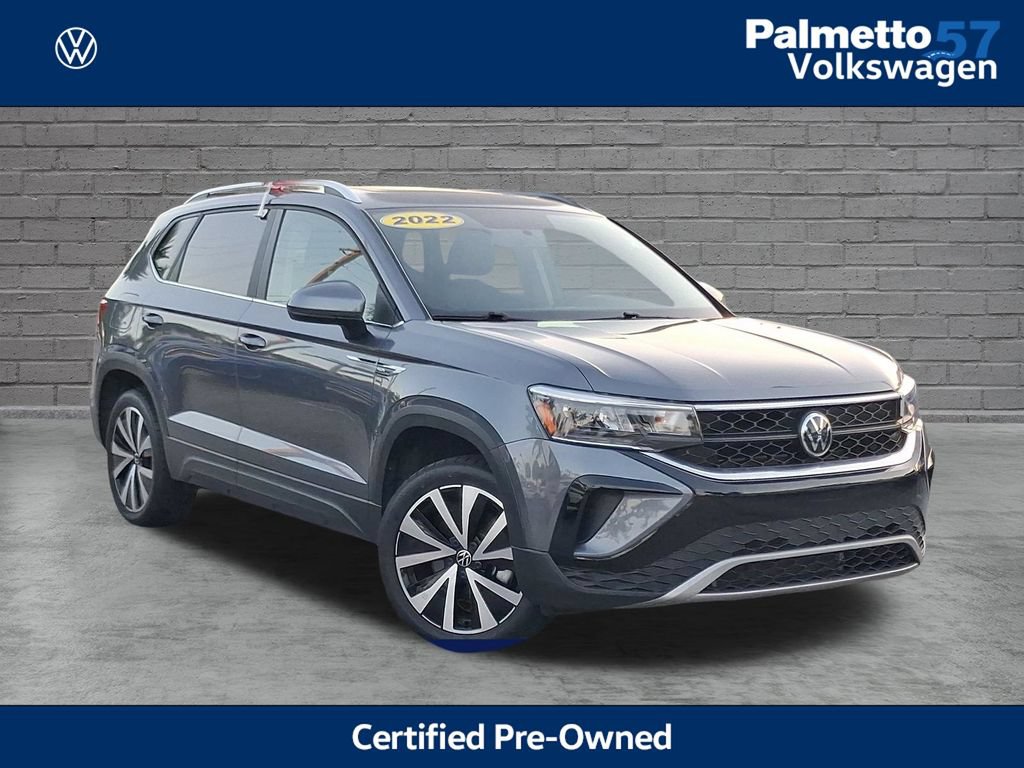 Used 2022 Volkswagen Taos SE w/ Panoramic Sunroof Package