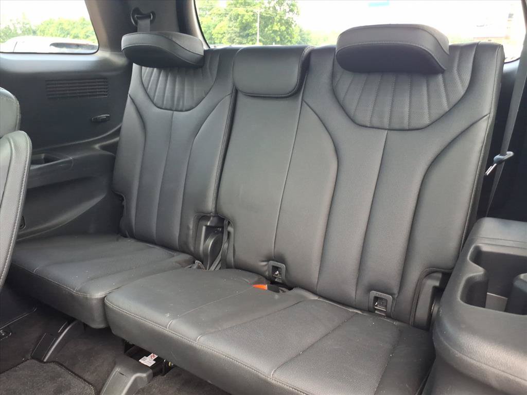 Used 2023 Hyundai Palisade Limited w/ Cargo Package FWD image 13