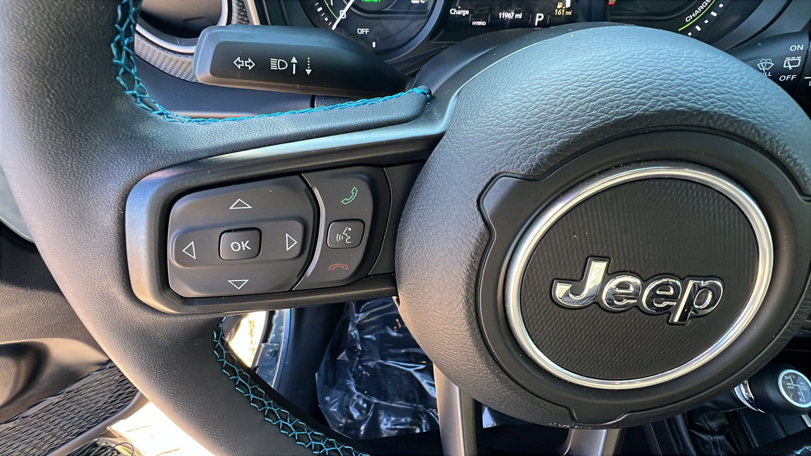 Used 2025 Jeep Wrangler Unlimited Rubicon 4xe w/ Convenience Group image 27