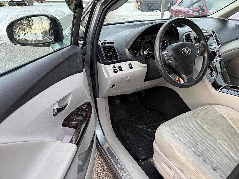 Used 2012 Toyota Venza LE image 9