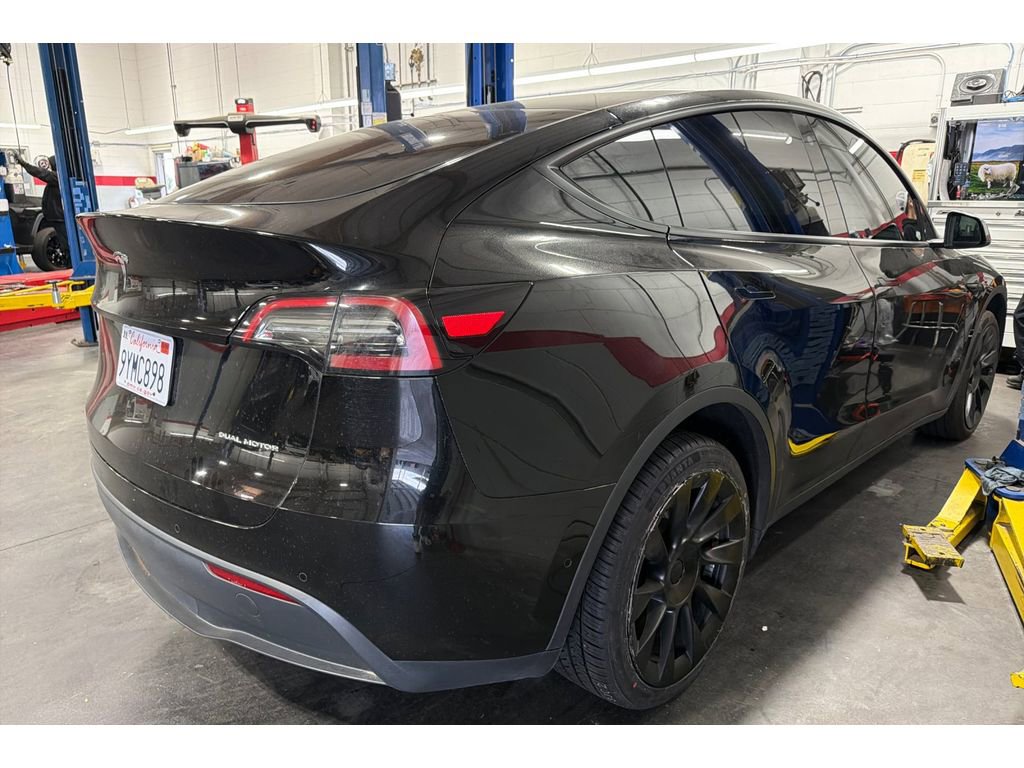 Used 2022 Tesla Model Y Long Range AWD/4WD image 5