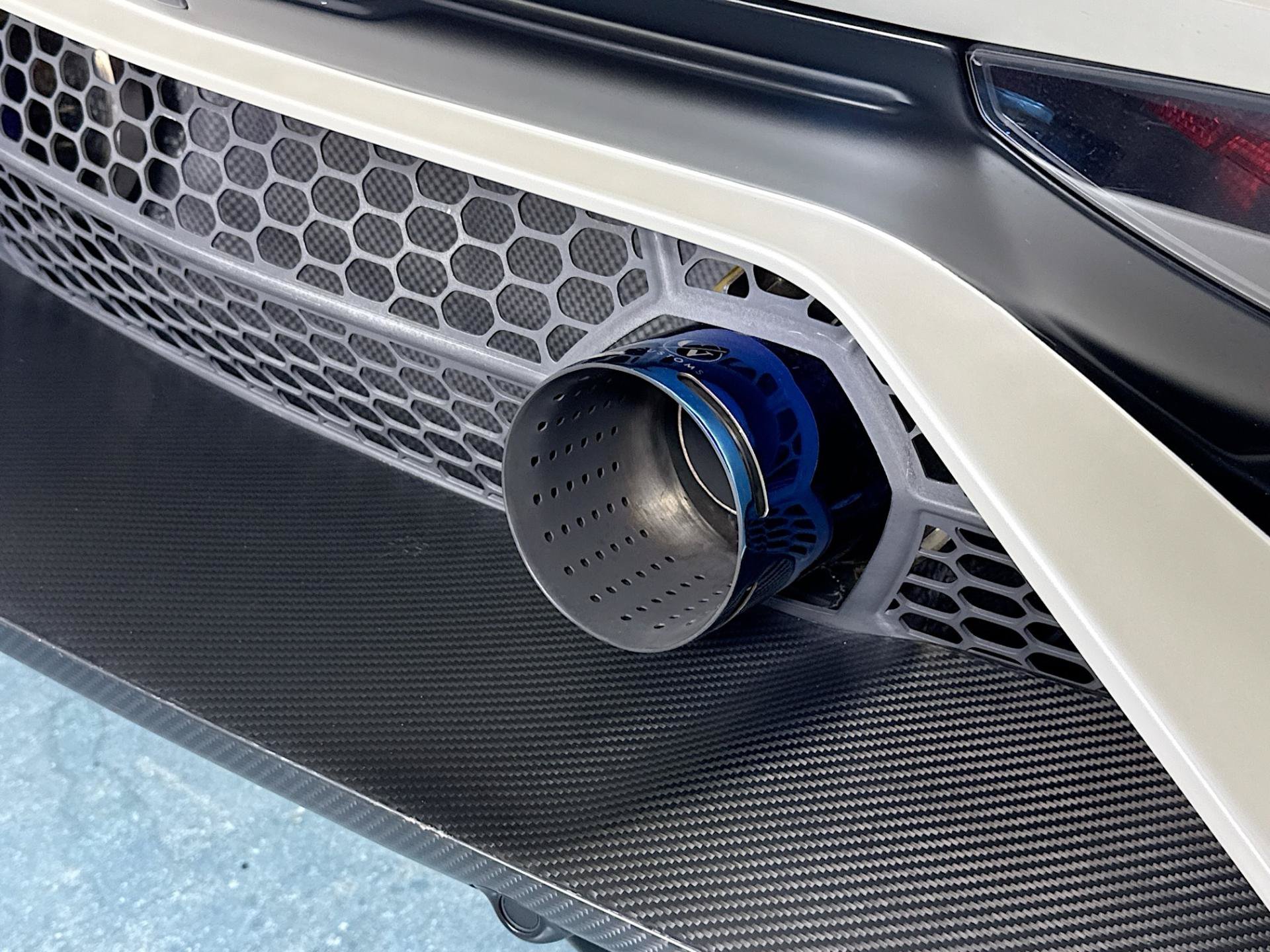 Used 2020 Lamborghini Aventador SVJ AWD/4WD image 85