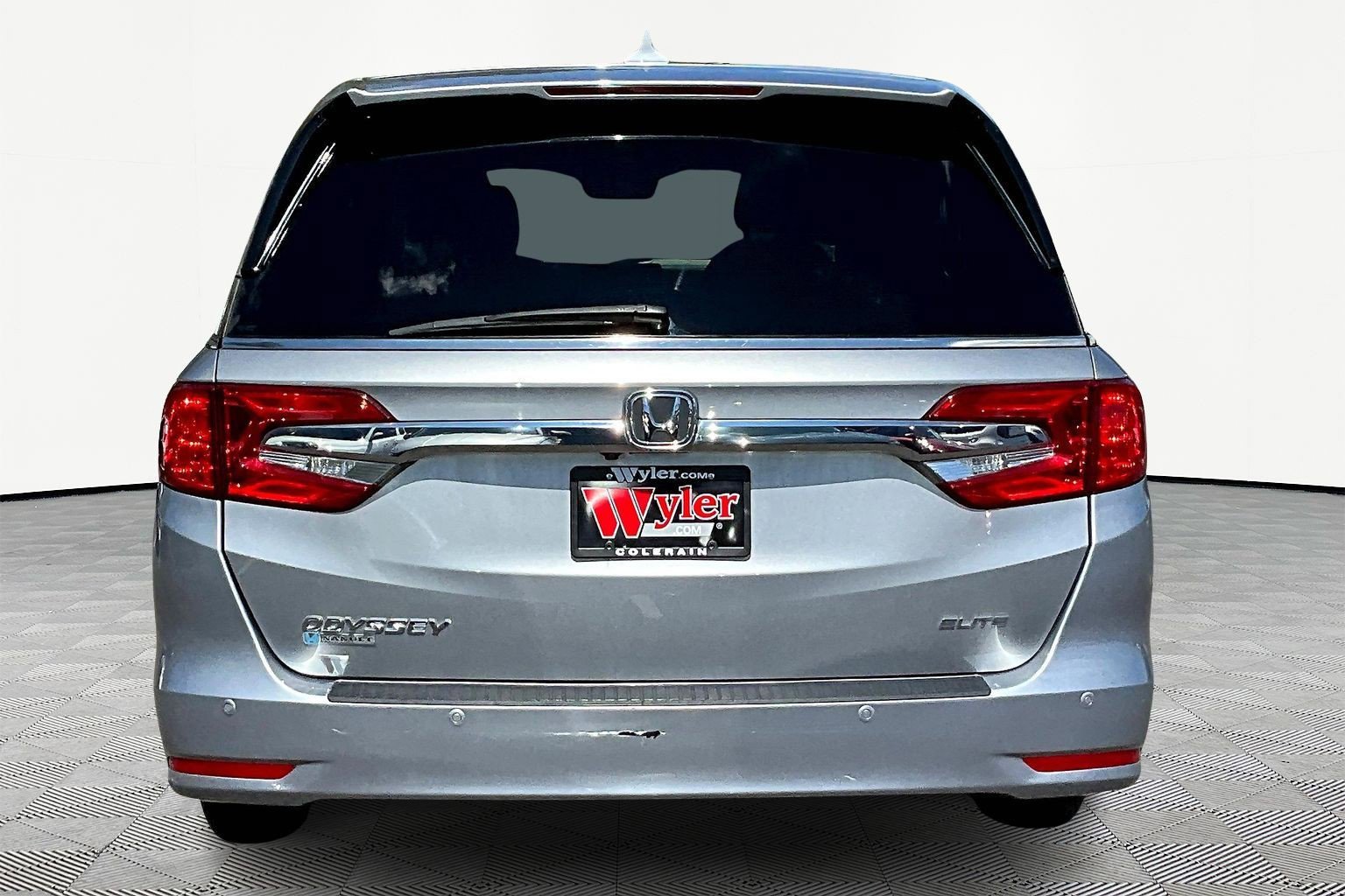Used 2018 Honda Odyssey Elite image 5