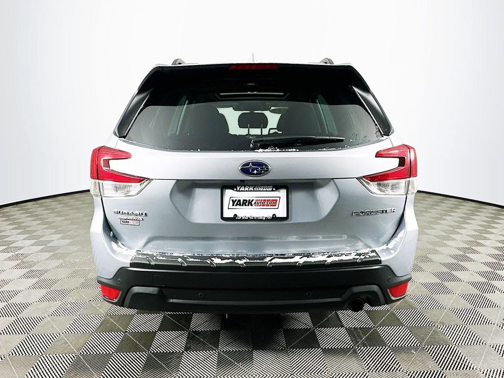 Used 2023 Subaru Forester Limited image 9