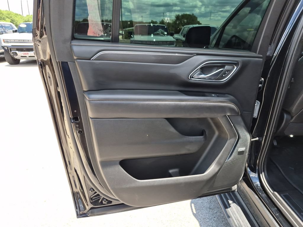 Used 2023 GMC Yukon XL AT4 w/ AT4 Premium Package AWD/4WD image 35