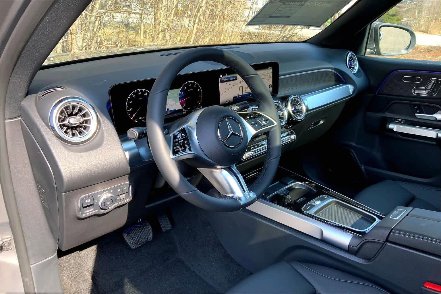 New 2026 Mercedes-Benz GLB 250 4MATIC image 9