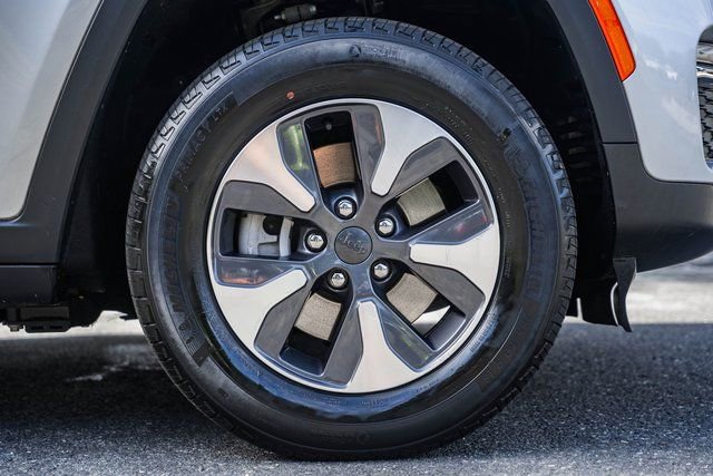 Used 2022 Jeep Grand Cherokee Limited 4xe image 29