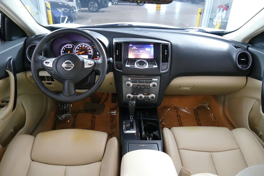 Used 2014 Nissan Maxima 3.5 SV w/ Technology Package FWD image 15