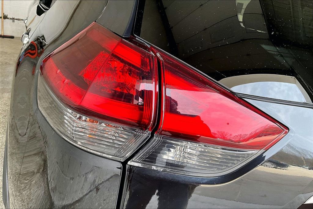 Used 2019 Nissan Rogue SL image 23