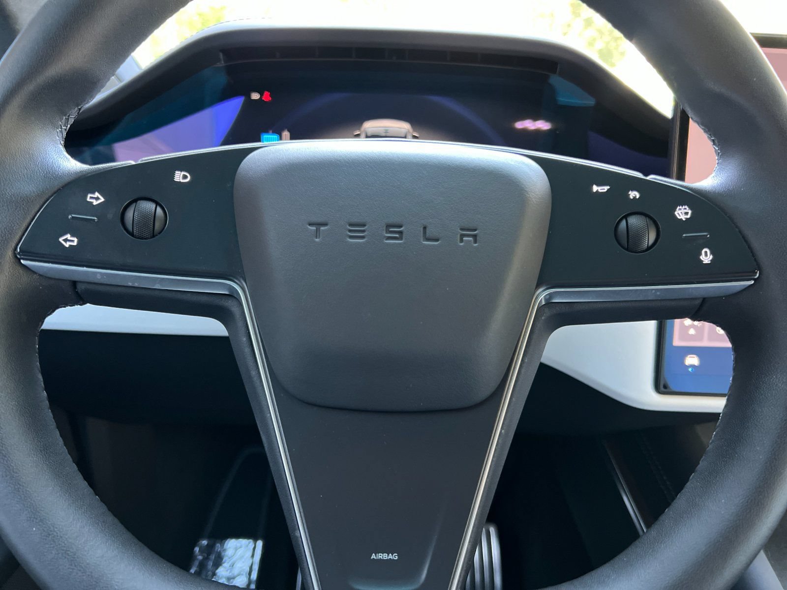 Used 2023 Tesla Model X AWD/4WD image 23
