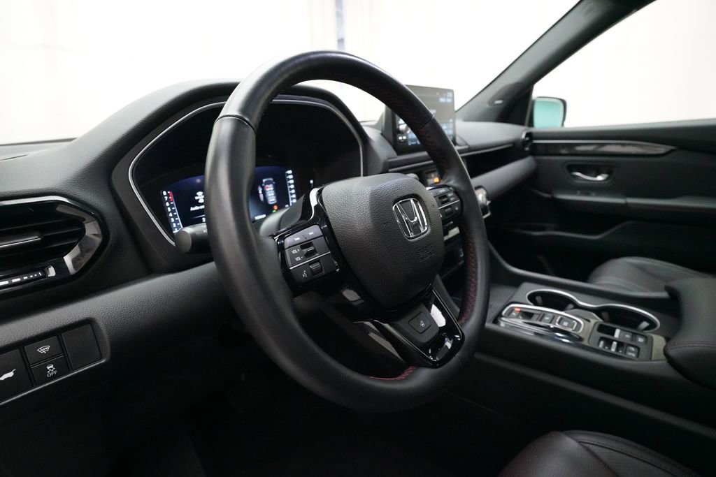 Certified 2025 Honda Pilot Black Edition image 8