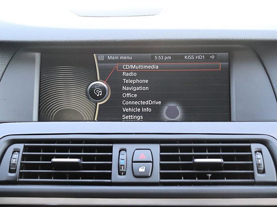 Used 2011 BMW 550i Sedan image 21