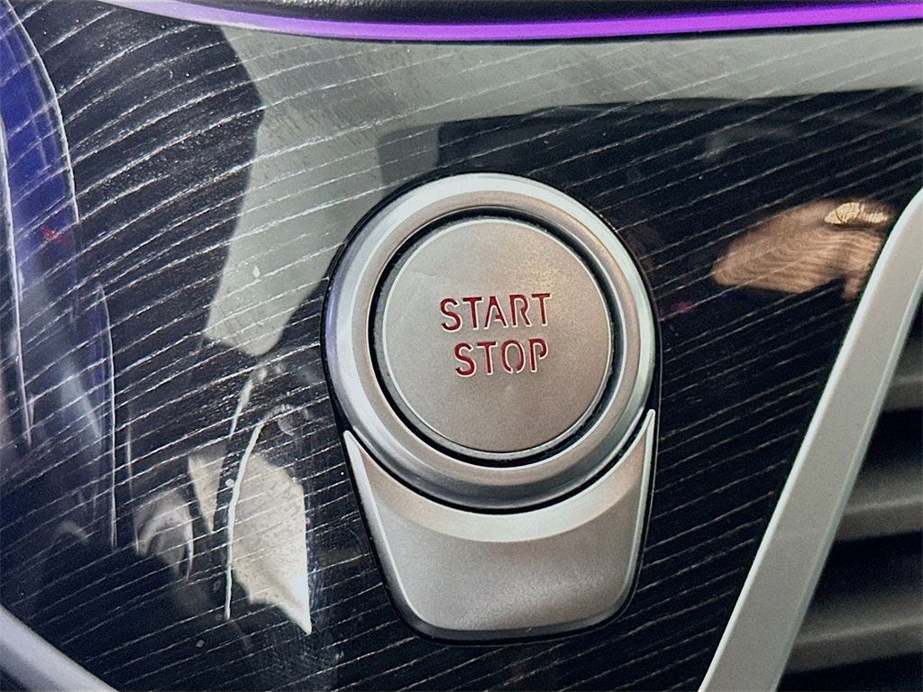 Used 2019 BMW ALPINA B7 xDrive w/ Luxury Rear Seating Package image 28