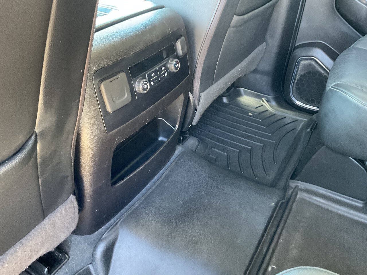 Used 2019 Chevrolet Tahoe Premier AWD/4WD image 22