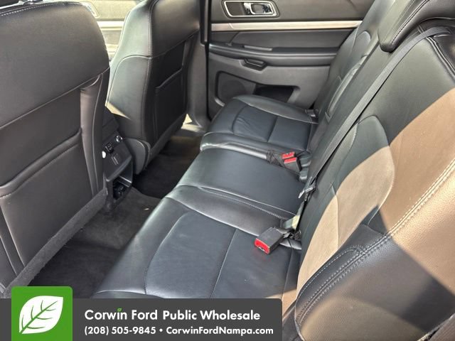 Used 2018 Ford Explorer XLT w/ Equipment Group 202A AWD/4WD image 26