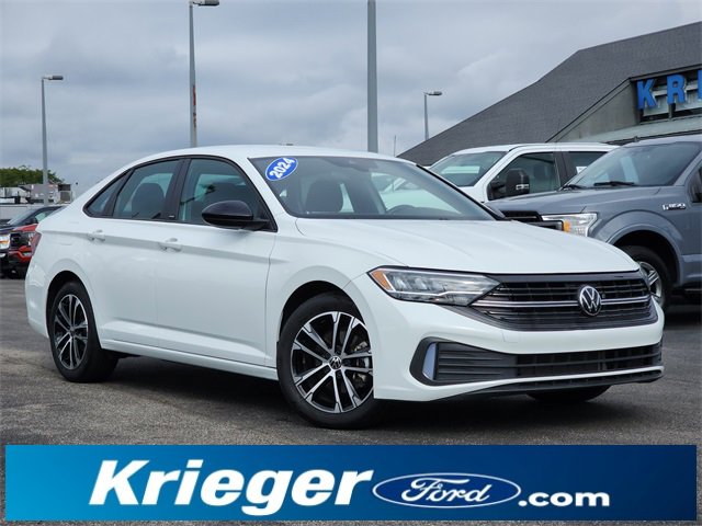 Used 2024 Volkswagen Jetta Sport image 1
