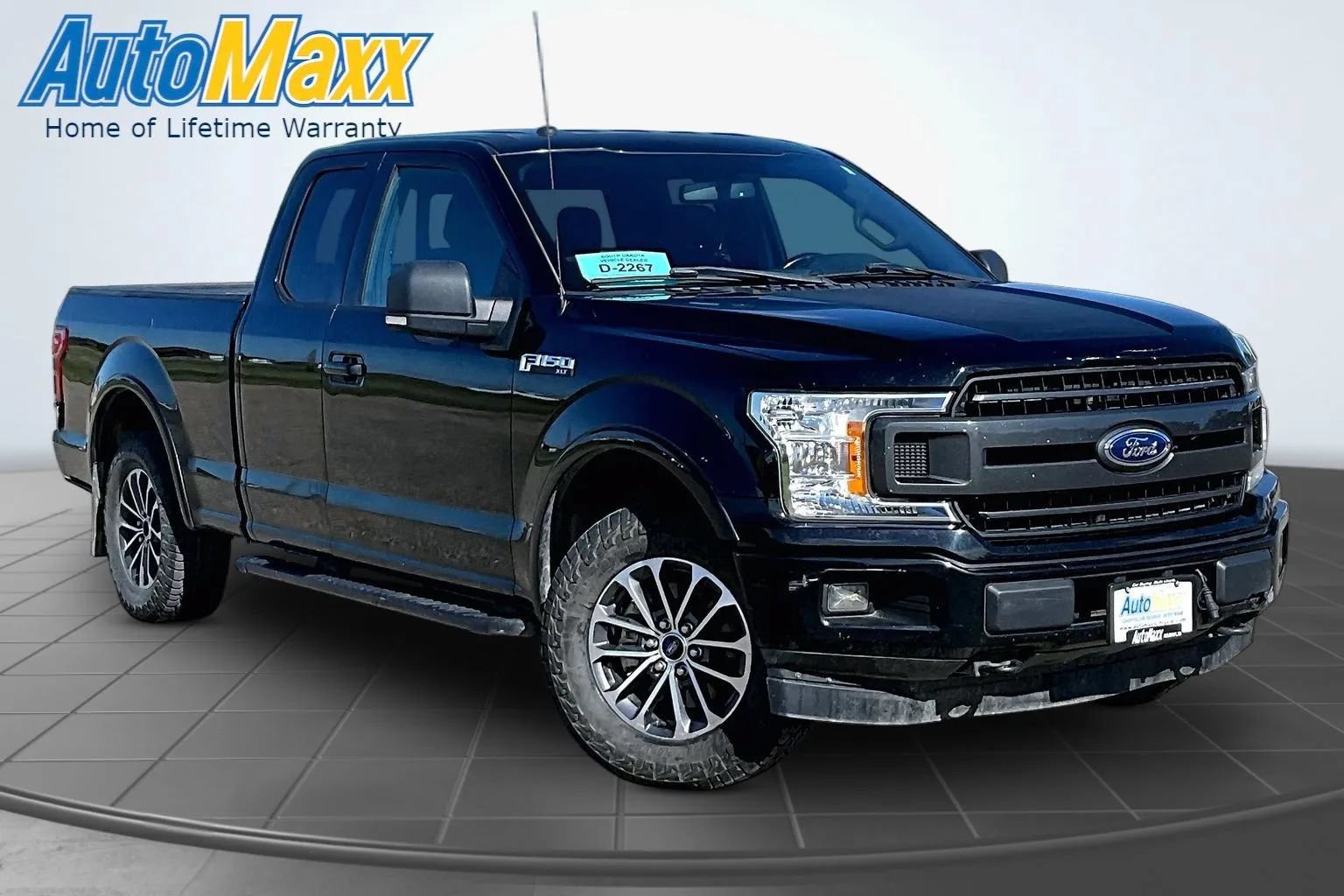 Used 2018 Ford F150 XLT w/ Equipment Group 302A Luxury AWD/4WD image 3