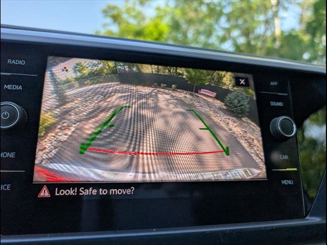 Certified 2022 Volkswagen Taos SE image 34