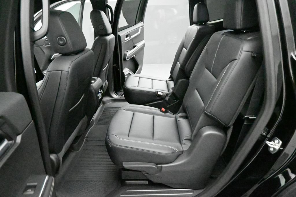 New 2026 GMC Acadia Elevation w/ Elevation Premium Package AWD/4WD image 20
